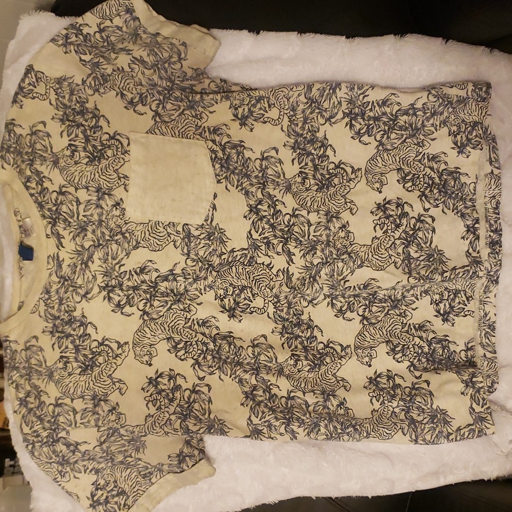 H&M tshirt with flowers and tigers